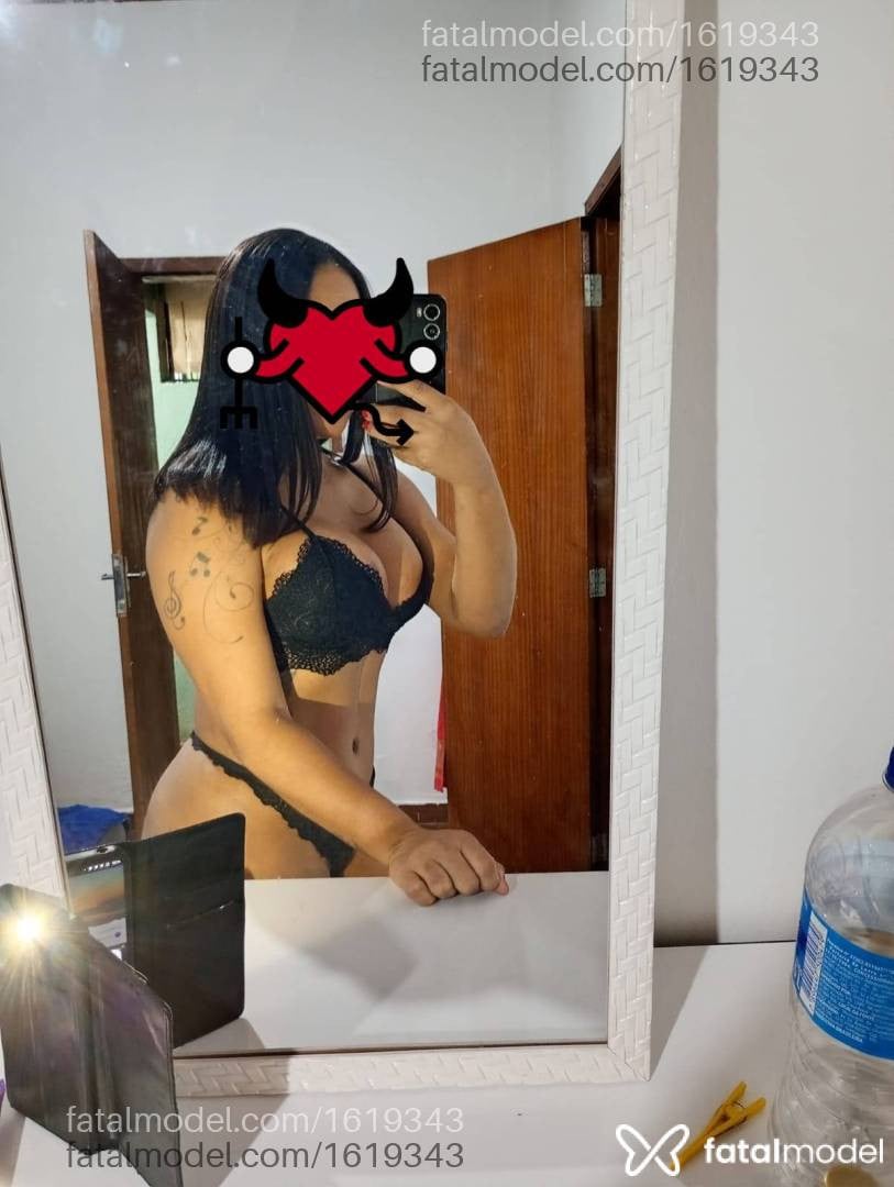 Acompanhante mulher com cabelo castanho de olhos castanhos em São João Del Rei - Mel