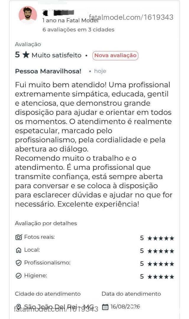 Acompanhante mulher com cabelo castanho de olhos castanhos - Mel