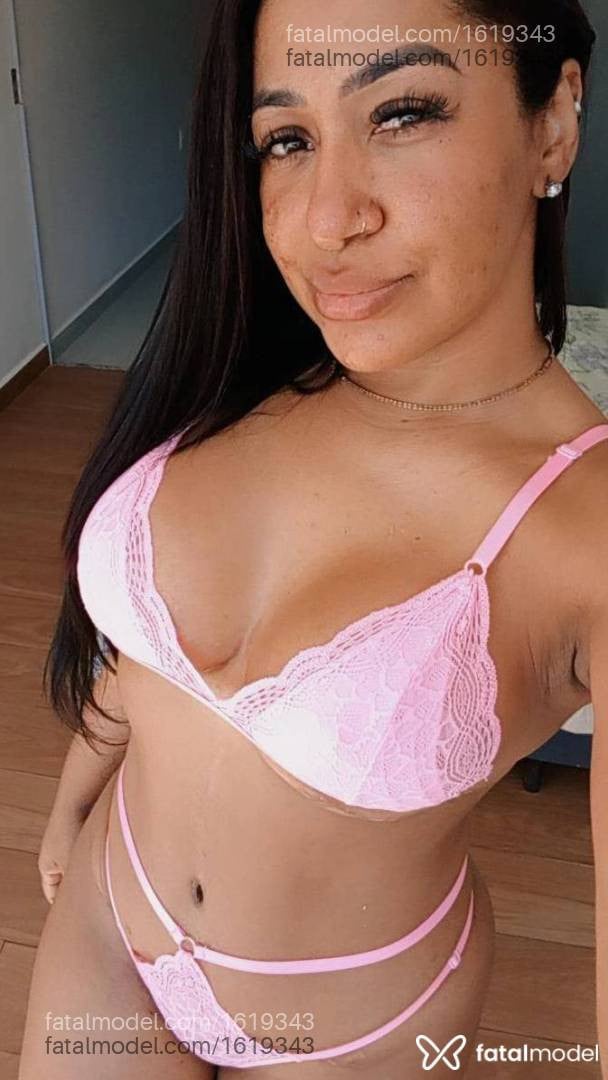 Acompanhante mulher morena (o) de olhos castanhos - Mel
