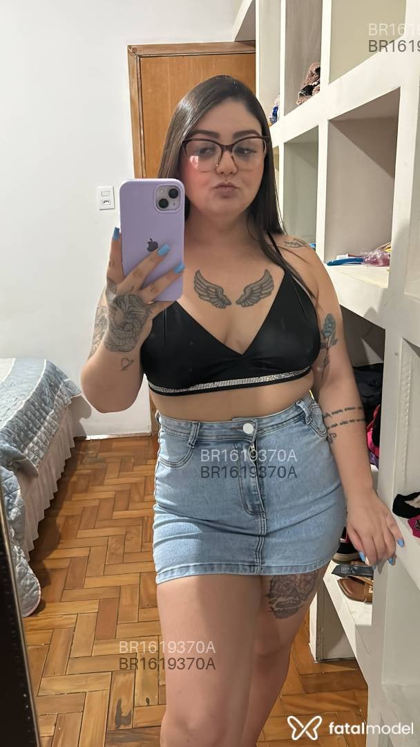 Acompanhante mulher morena (o) de olhos castanhos - Lais vondenz