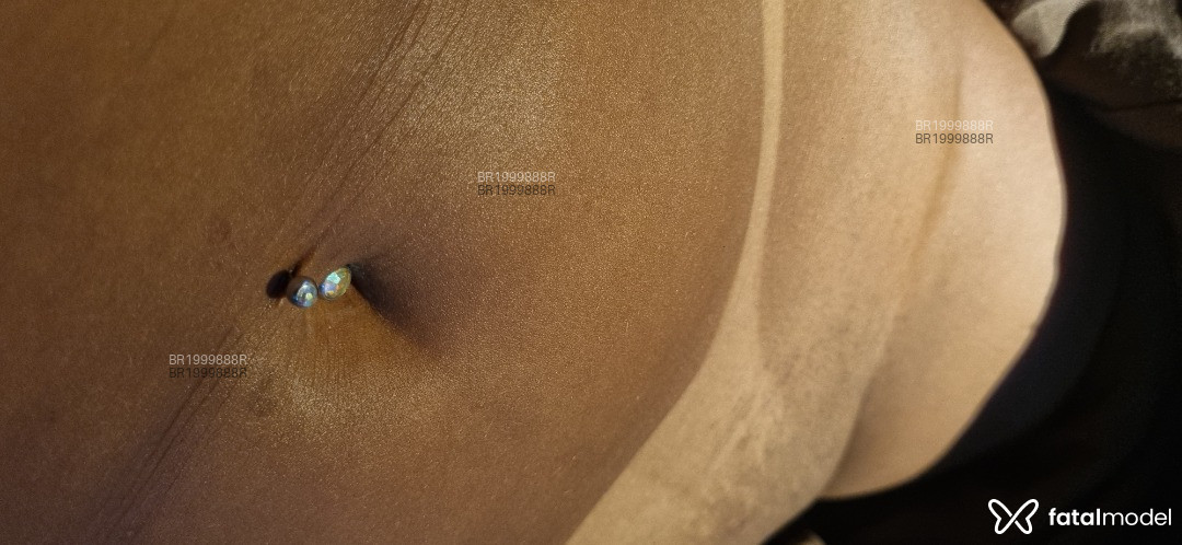 Acompanhante mulher morena (o) de olhos pretos em Virtual Acompanhante mulher morena (o) de olhos pretos em Virtual - Iasmim Vianna