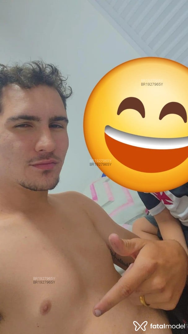 Acompanhante homem com cabelo castanho de olhos castanhos em Goiânia - Erick