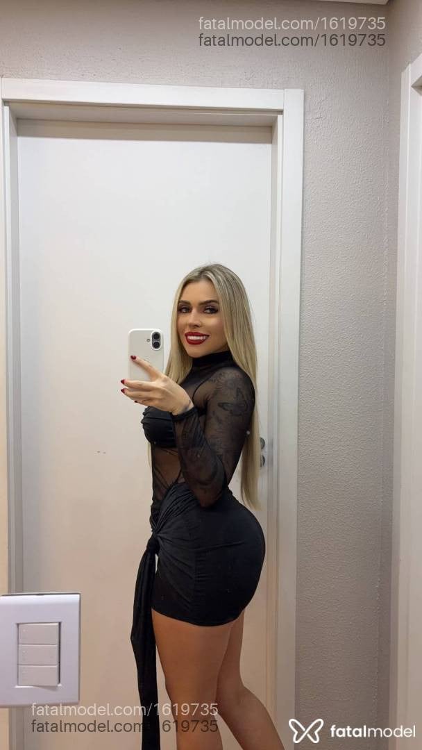 Acompanhante mulher loira (o) de olhos verdes - Vivi
