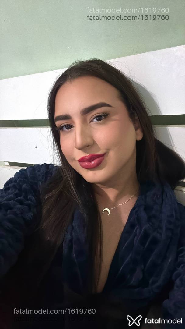 Acompanhante mulher trans com cabelo castanho de olhos castanhos em Rio de Janeiro - Júlia