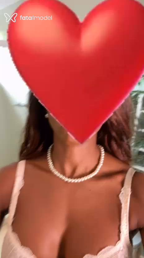 Acompanhante mulher com cabelo castanho de olhos castanhos - Bia Barros