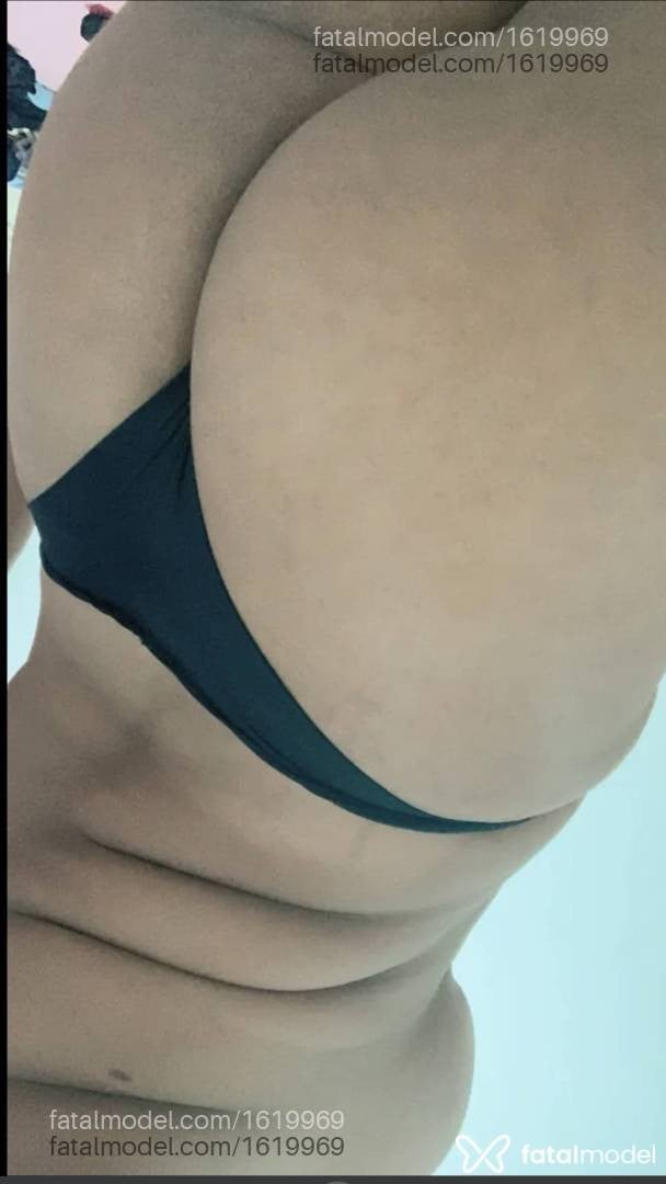Acompanhante travesti morena (o) de olhos castanhos - Milena