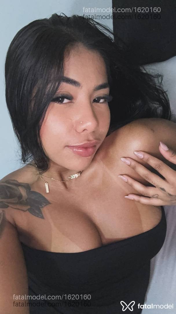 Acompanhante mulher morena (o) de olhos pretos - Luara Gomes