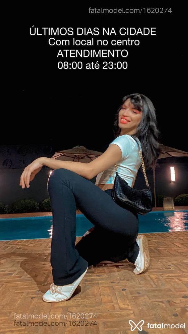 Acompanhante mulher trans morena (o) de olhos castanhos - Paola