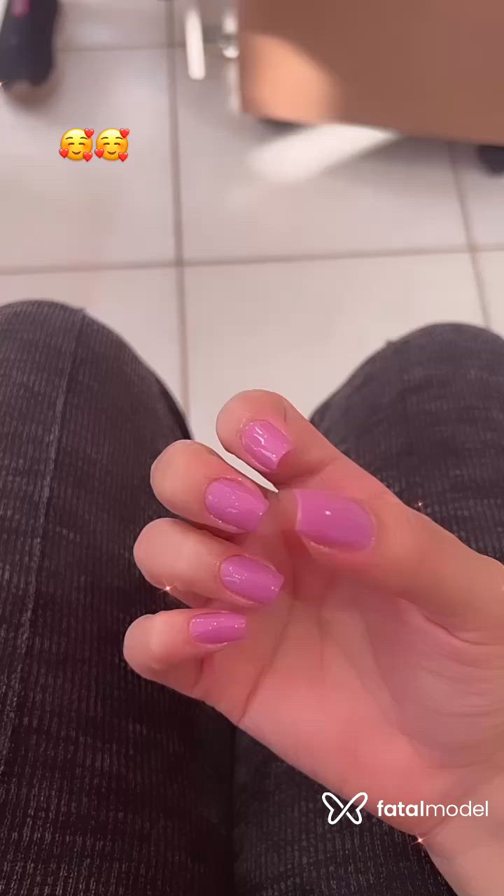 Acompanhante mulher trans loira (o) de olhos castanhos - Marianne Salimeni