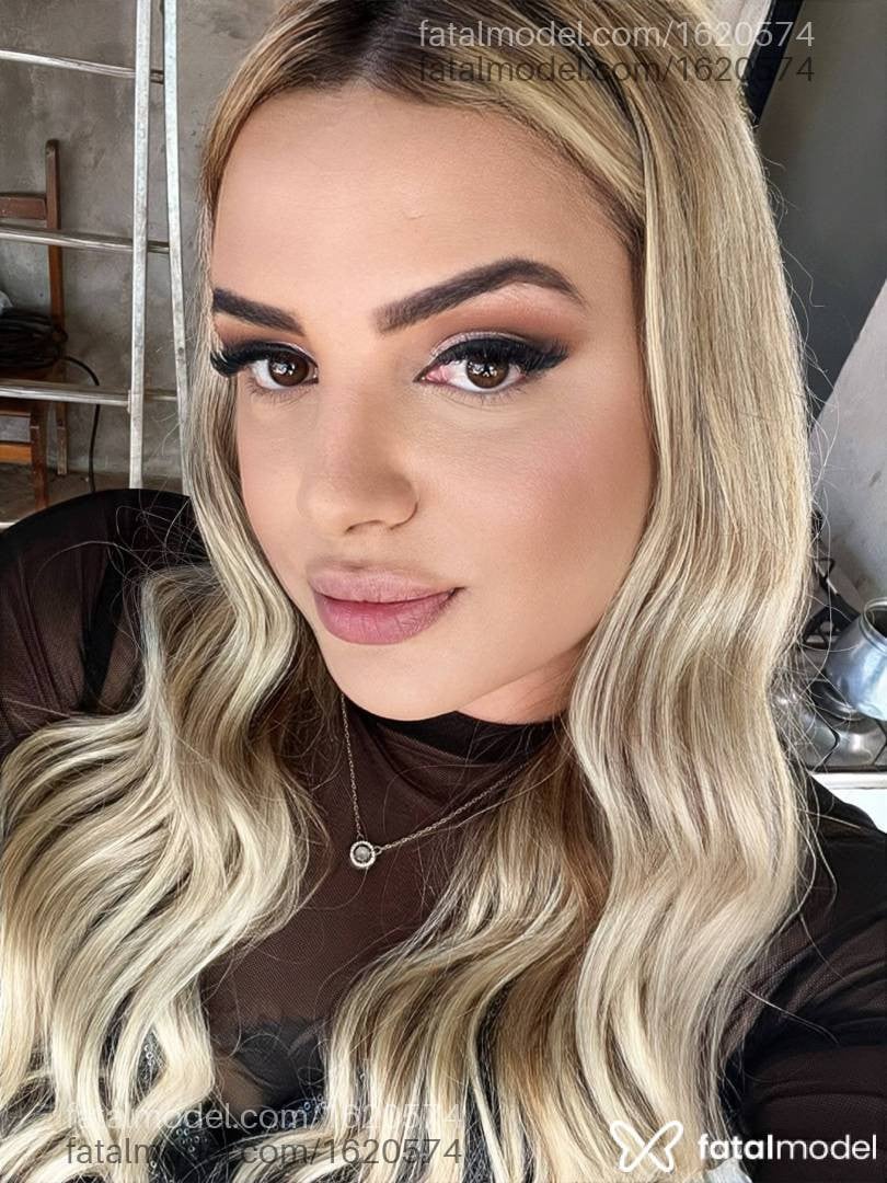 Acompanhante mulher trans loira (o) de olhos castanhos em Ribeirão Preto - Marianne Salimeni