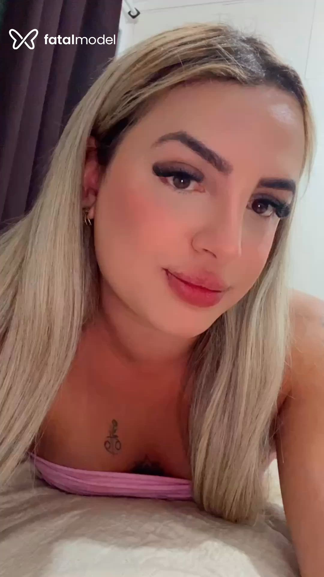 Acompanhante mulher trans loira (o) de olhos castanhos em Campinas Acompanhante mulher trans loira (o) de olhos castanhos em Campinas - Marianne Salimeni