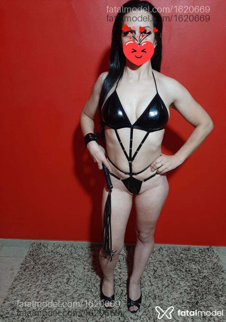 Acompanhante mulher com cabelo castanho de olhos castanhos em Venâncio Aires - Sofia