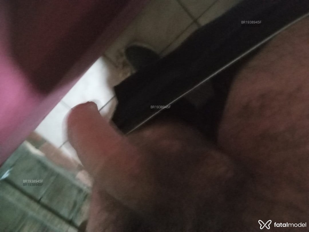 Acompanhante homem com cabelo castanho de olhos castanhos - Flávio Acompanhante homem com cabelo castanho de olhos castanhos - Flávio