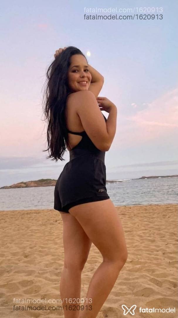 Acompanhante mulher morena (o) de olhos pretos - Kaka Acompanhante mulher morena (o) de olhos pretos - Kaka
