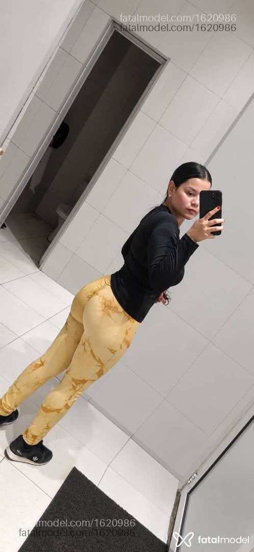 Acompanhante mulher morena (o) de olhos castanhos - Pillar