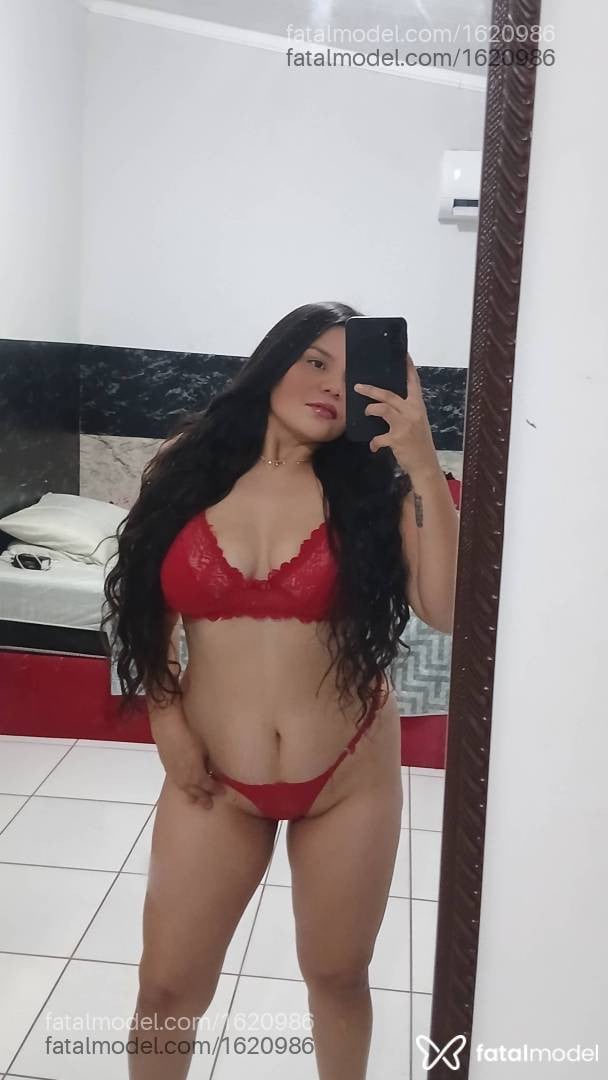 Acompanhante mulher morena (o) de olhos castanhos - Pillar