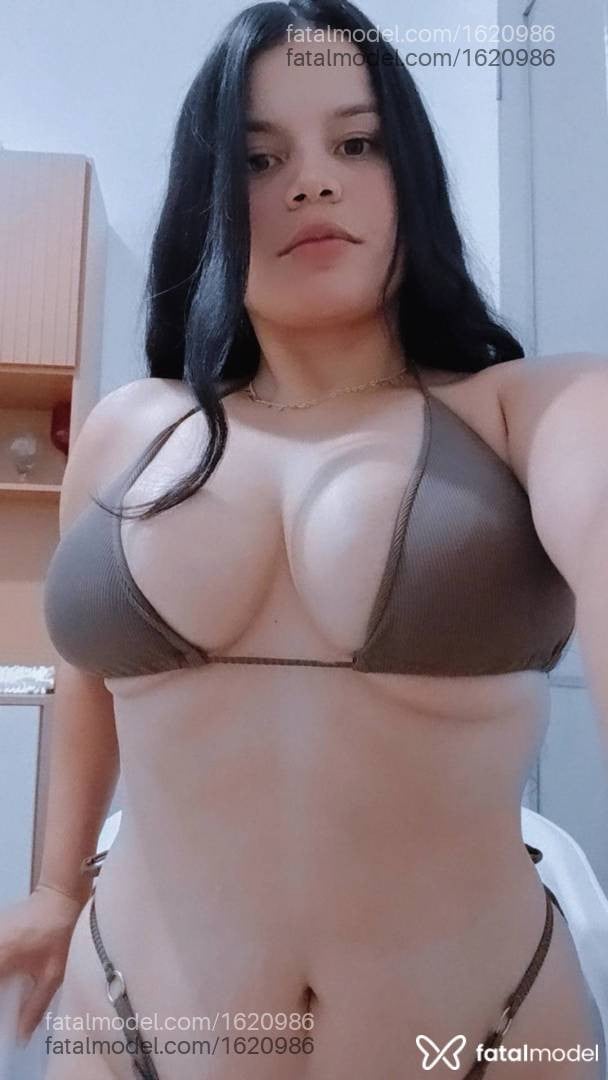 Acompanhante mulher morena (o) de olhos castanhos - Pillar
