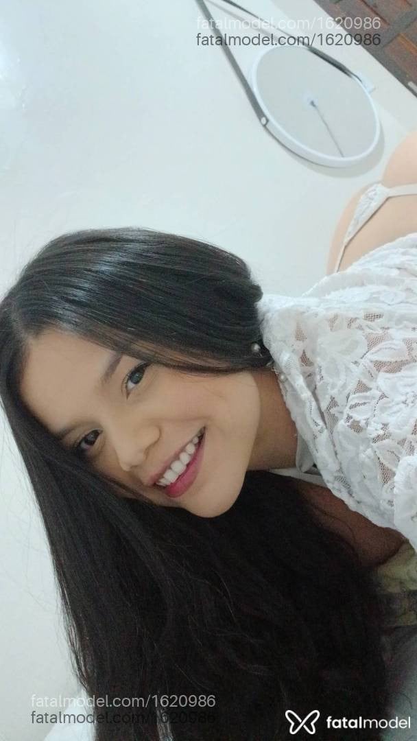 Acompanhante mulher morena (o) de olhos castanhos - Pillar