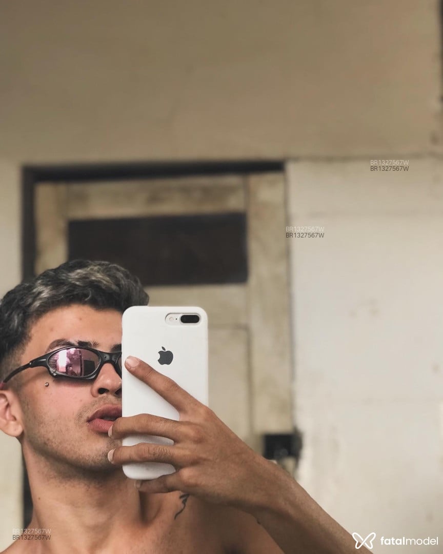 Acompanhante homem com cabelo castanho de olhos castanhos em Curitiba - Hagi Carvalho