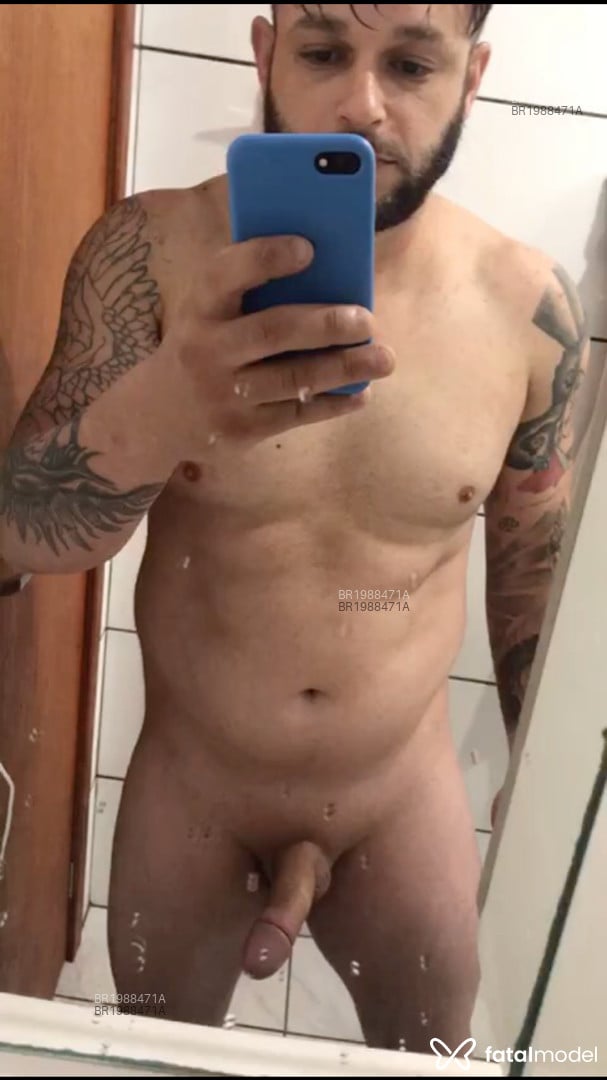 Acompanhante homem com cabelo castanho de olhos pretos em Biguaçu Acompanhante homem com cabelo castanho de olhos pretos em Biguaçu - Daniel bocarra