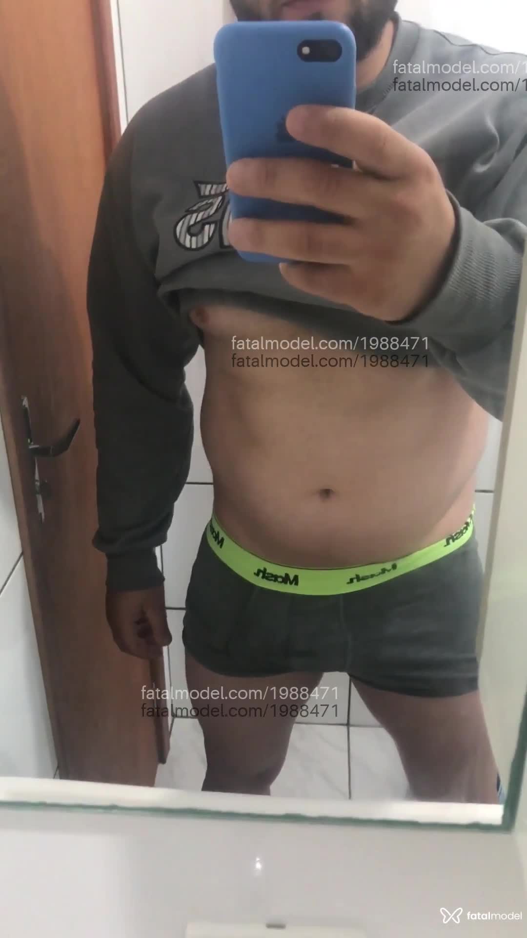 Acompanhante homem com cabelo castanho de olhos pretos em Biguaçu Acompanhante homem com cabelo castanho de olhos pretos em Biguaçu - Daniel bocarra