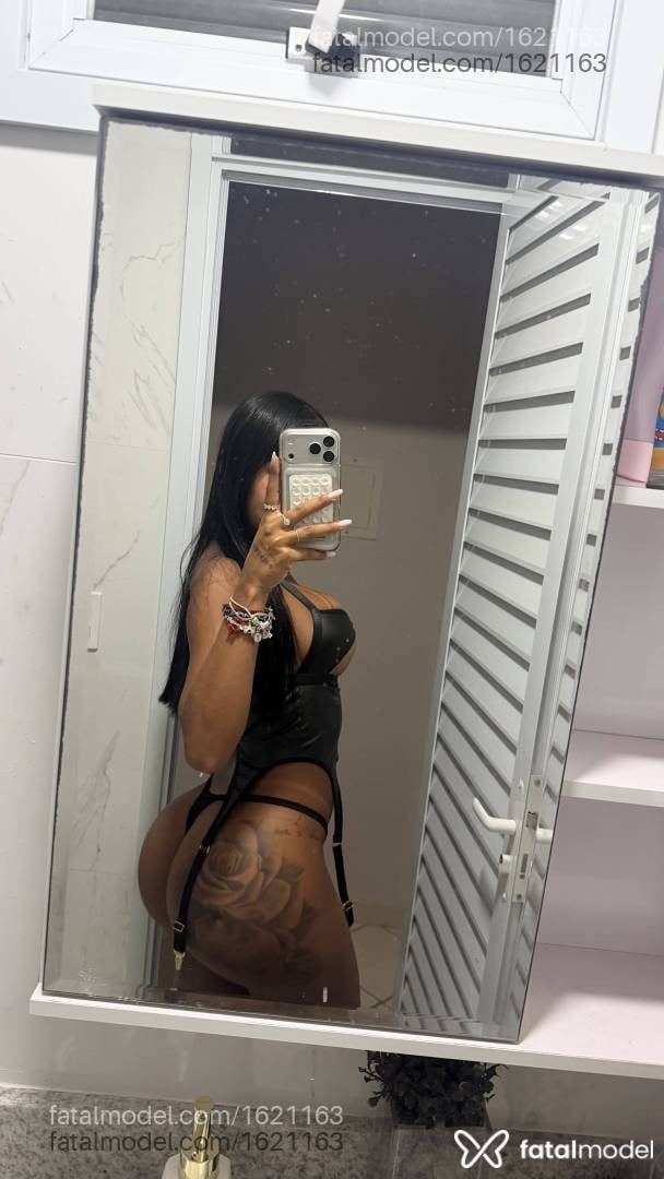 Acompanhante mulher morena (o) de olhos castanhos - Ingrid Matos