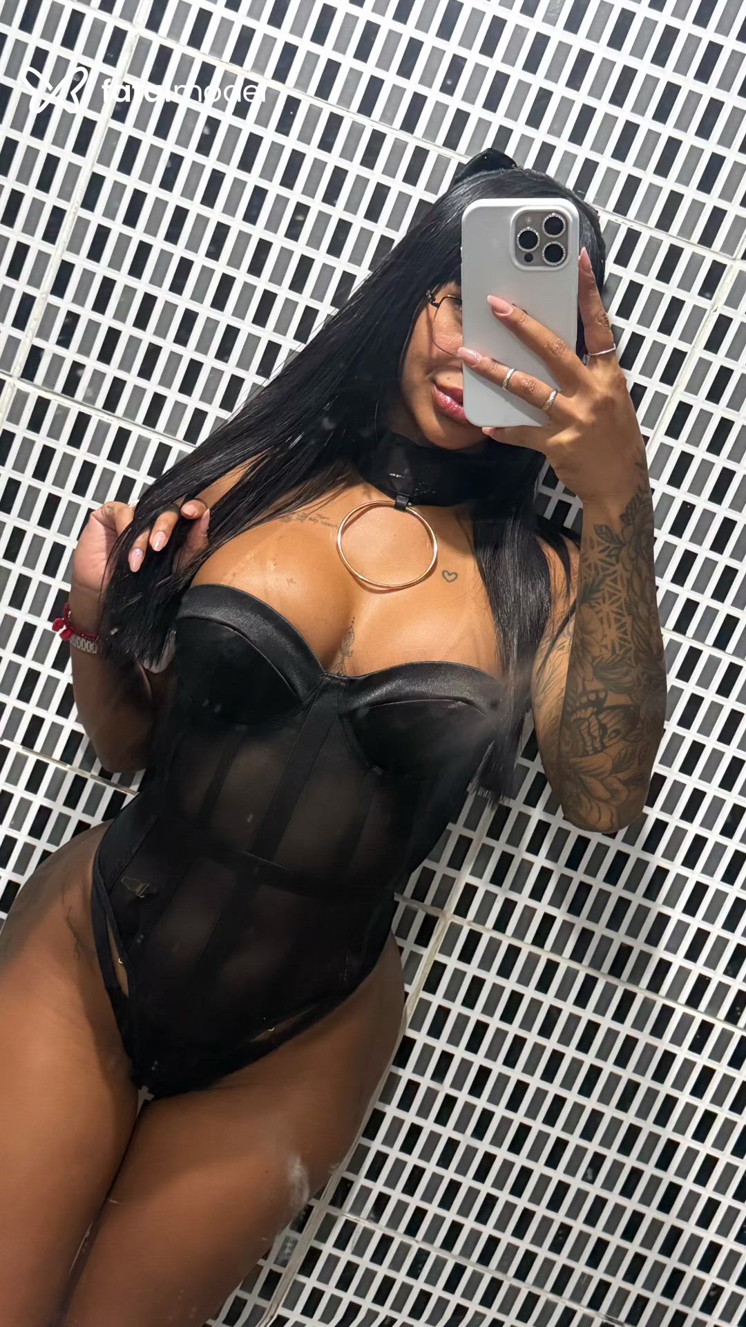 Acompanhante mulher morena (o) de olhos castanhos em Três Corações Acompanhante mulher morena (o) de olhos castanhos em Três Corações - Ingrid Matos