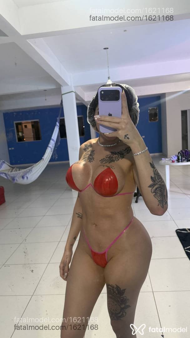 Acompanhante mulher trans morena (o) de olhos pretos - Késsia