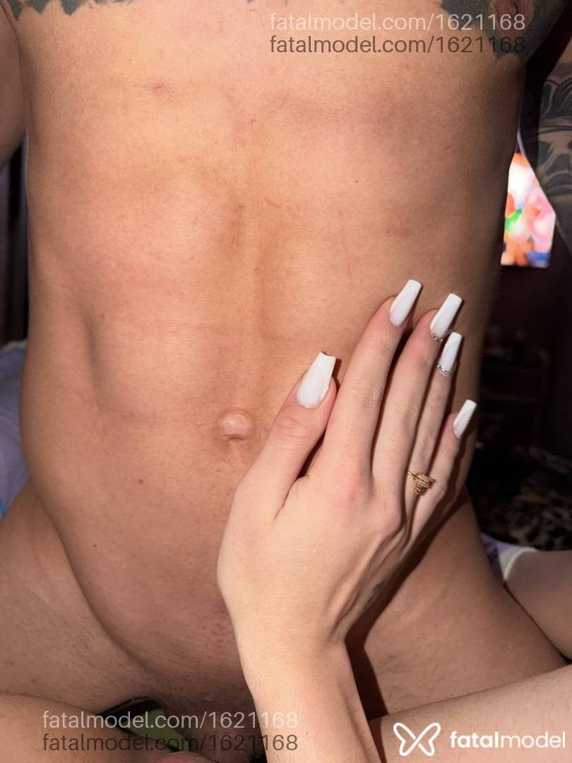 Acompanhante mulher trans morena (o) de olhos pretos - Késsia