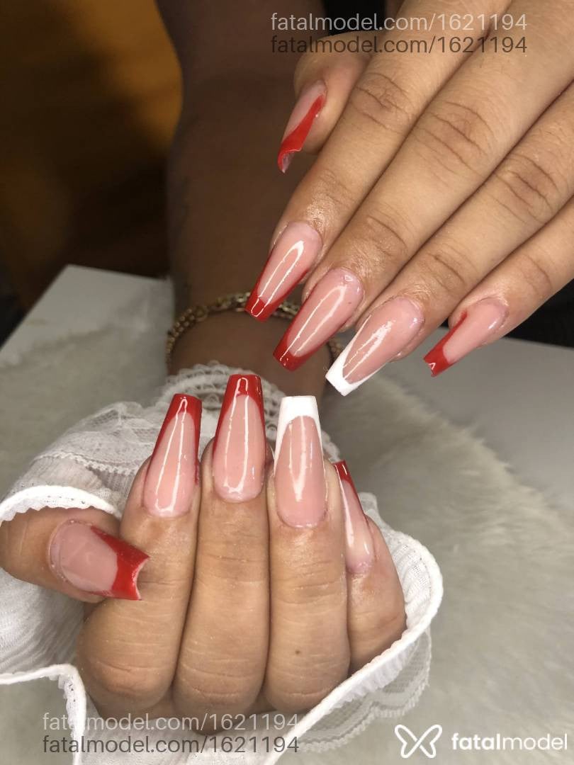 Acompanhante mulher morena (o) de olhos pretos - Yara Lovatelli Acompanhante mulher morena (o) de olhos pretos - Yara Lovatelli