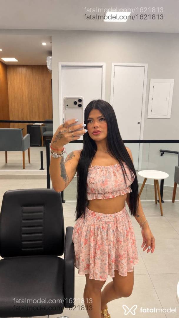 Acompanhante mulher morena (o) de olhos pretos - Belle Jolie