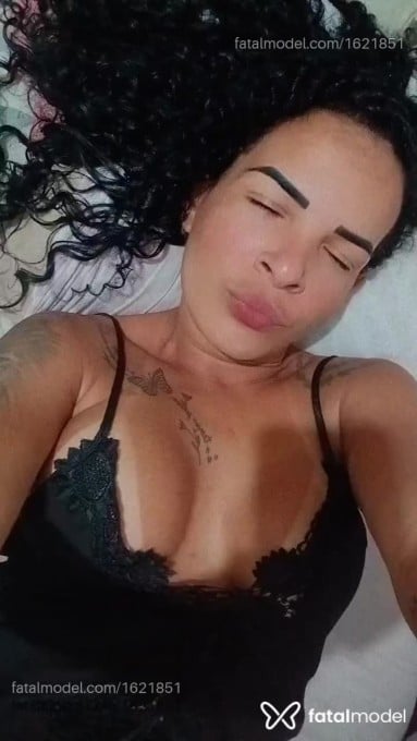 Acompanhante mulher morena (o) de olhos mel em Campos dos Goytacazes Acompanhante mulher morena (o) de olhos mel em Campos dos Goytacazes - Estrela