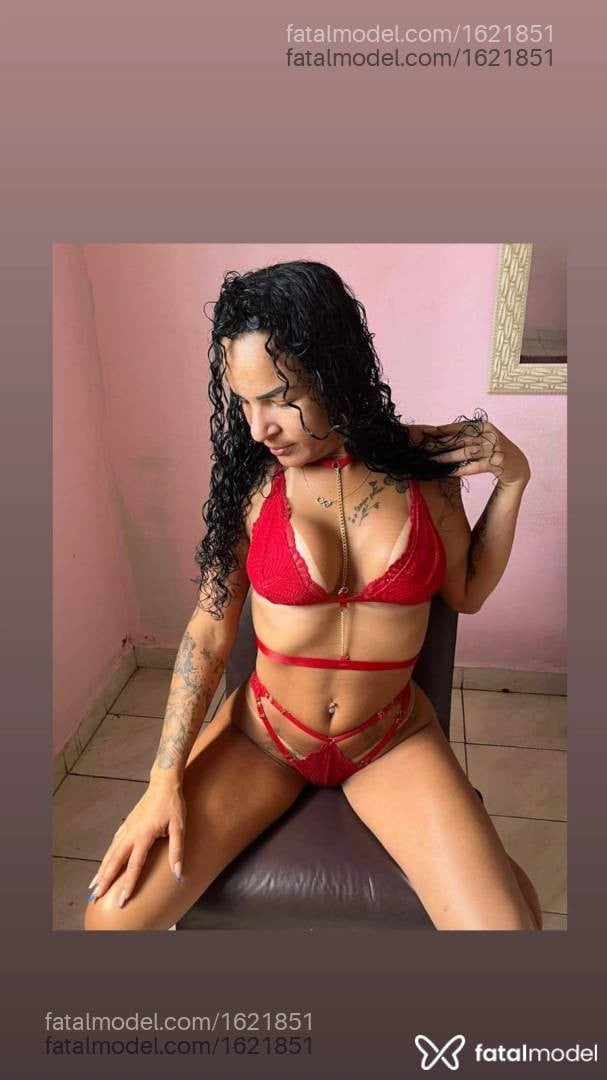 Acompanhante mulher morena (o) de olhos mel em Campos dos Goytacazes Acompanhante mulher morena (o) de olhos mel em Campos dos Goytacazes - Estrela