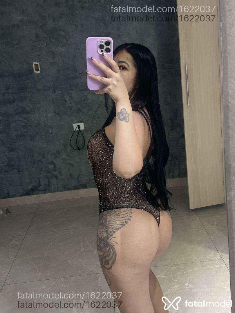 Acompanhante mulher morena (o) de olhos pretos - Natalie