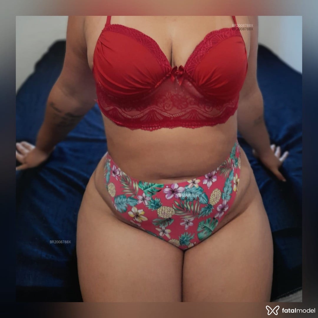 Acompanhante mulher loira (o) de olhos castanhos em Virtual - Thais Gomes
