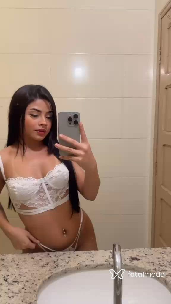 Acompanhante mulher morena (o) de olhos castanhos - Yasmin Lopes