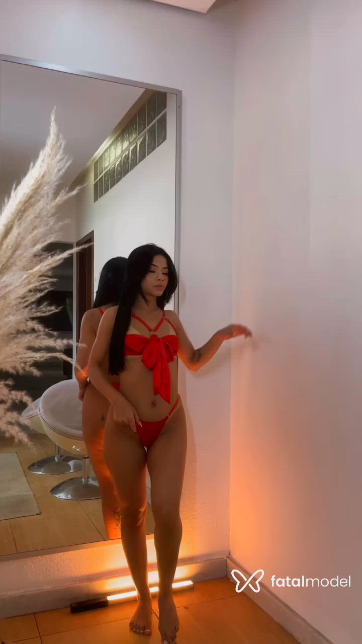 Acompanhante mulher morena (o) de olhos castanhos - Yasmin Lopes