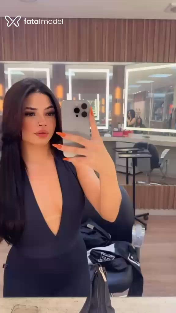 Acompanhante mulher morena (o) de olhos castanhos em Patos de Minas Acompanhante mulher morena (o) de olhos castanhos em Patos de Minas - Yasmin Lopes
