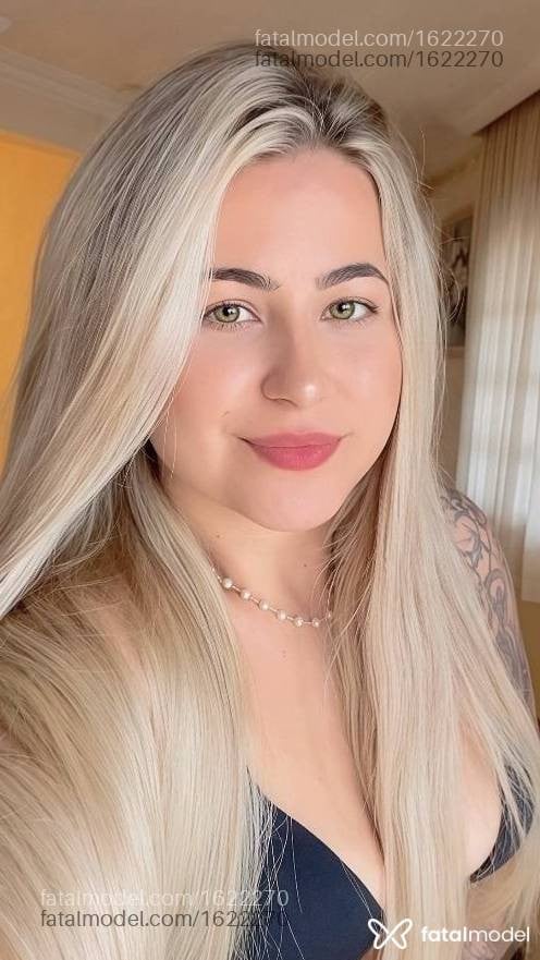Acompanhante mulher loira (o) de olhos verdes - Dara