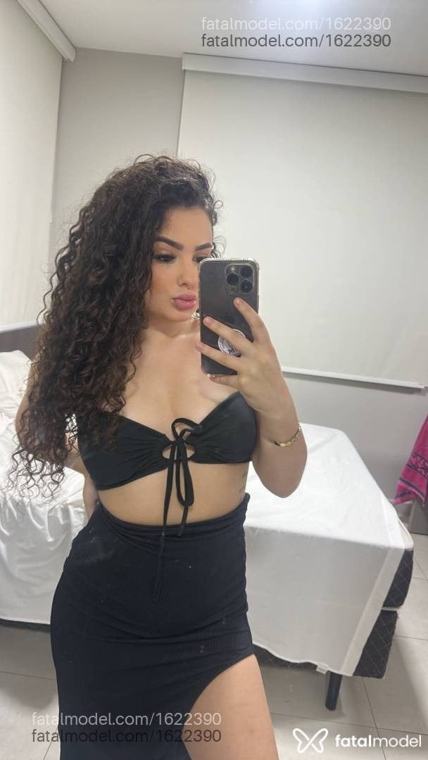 Acompanhante mulher com cabelo castanho de olhos castanhos - Maitê