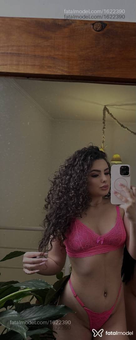 Acompanhante mulher com cabelo castanho de olhos castanhos - Maitê