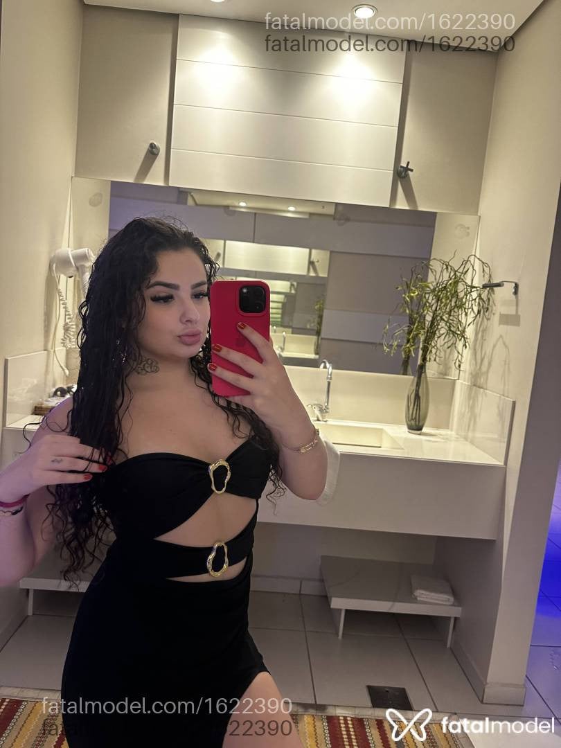 Acompanhante mulher com cabelo castanho de olhos castanhos - Maitê