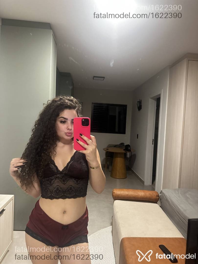 Acompanhante mulher com cabelo castanho de olhos castanhos - Maitê