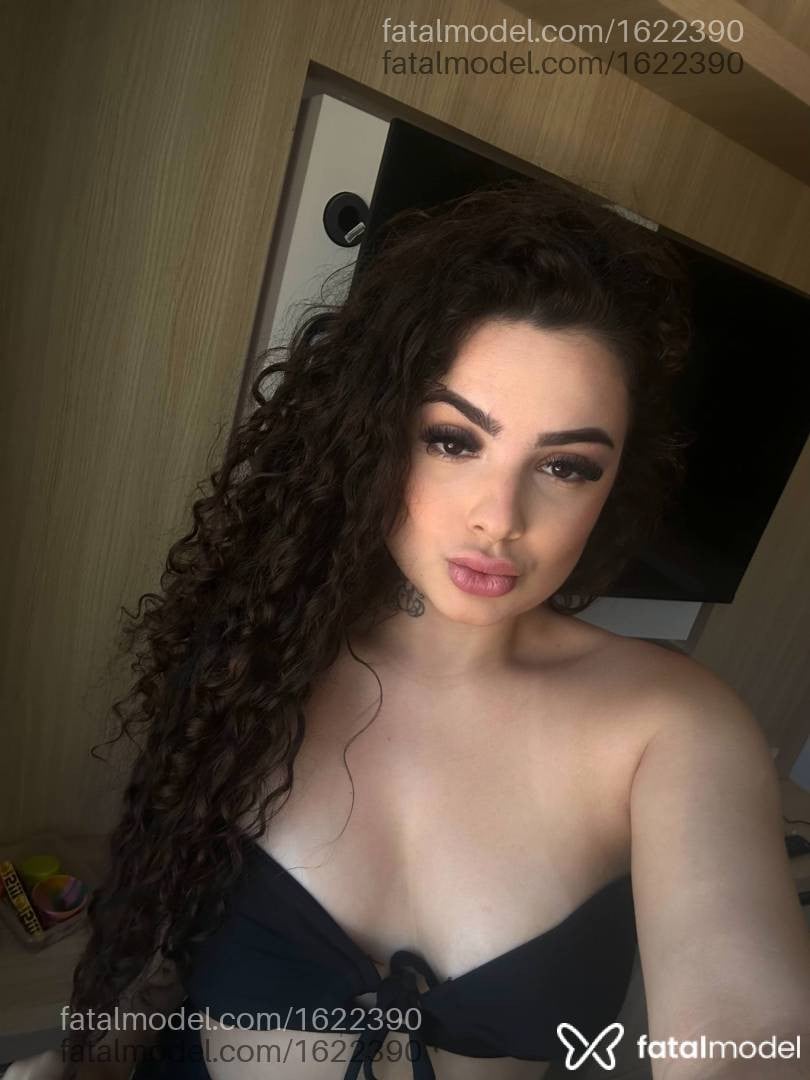 Acompanhante mulher com cabelo castanho de olhos castanhos - Maitê