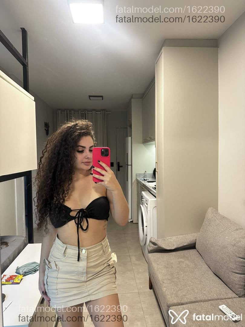 Acompanhante mulher com cabelo castanho de olhos castanhos - Maitê