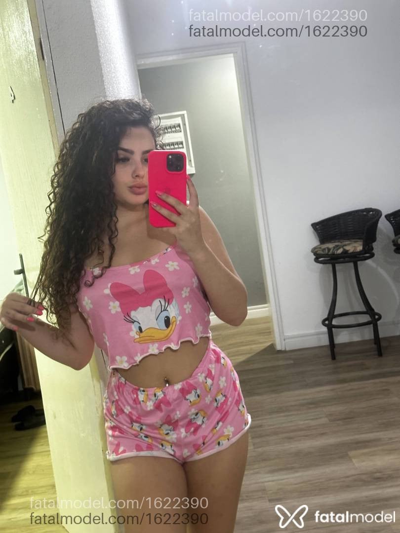 Acompanhante mulher com cabelo castanho de olhos castanhos - Maitê