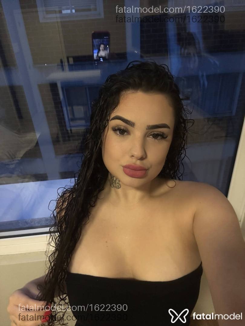 Acompanhante mulher com cabelo castanho de olhos castanhos - Maitê