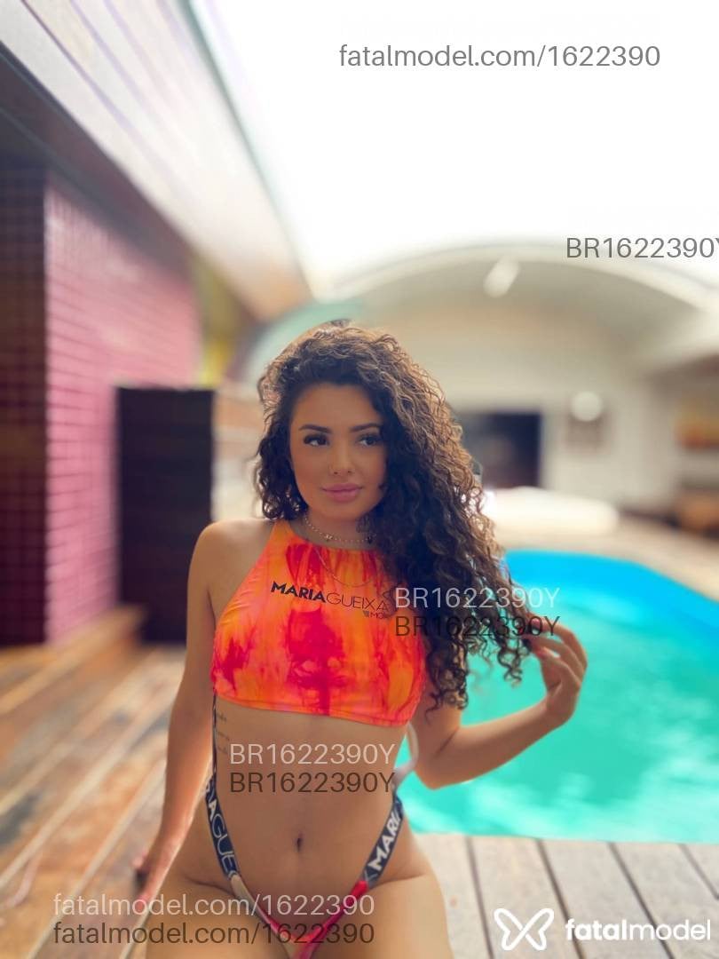 Acompanhante mulher com cabelo castanho de olhos castanhos - Maitê