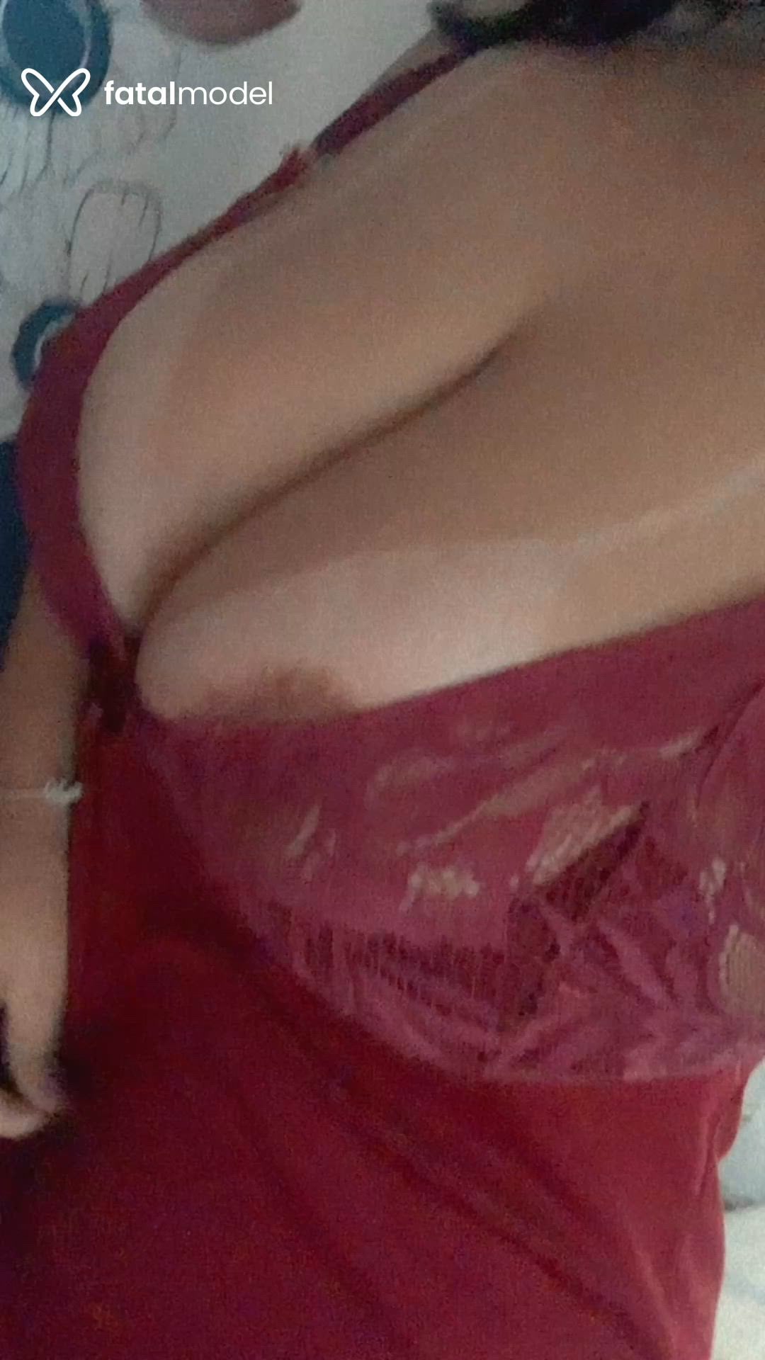 Acompanhante mulher morena (o) de olhos castanhos - Beatriz