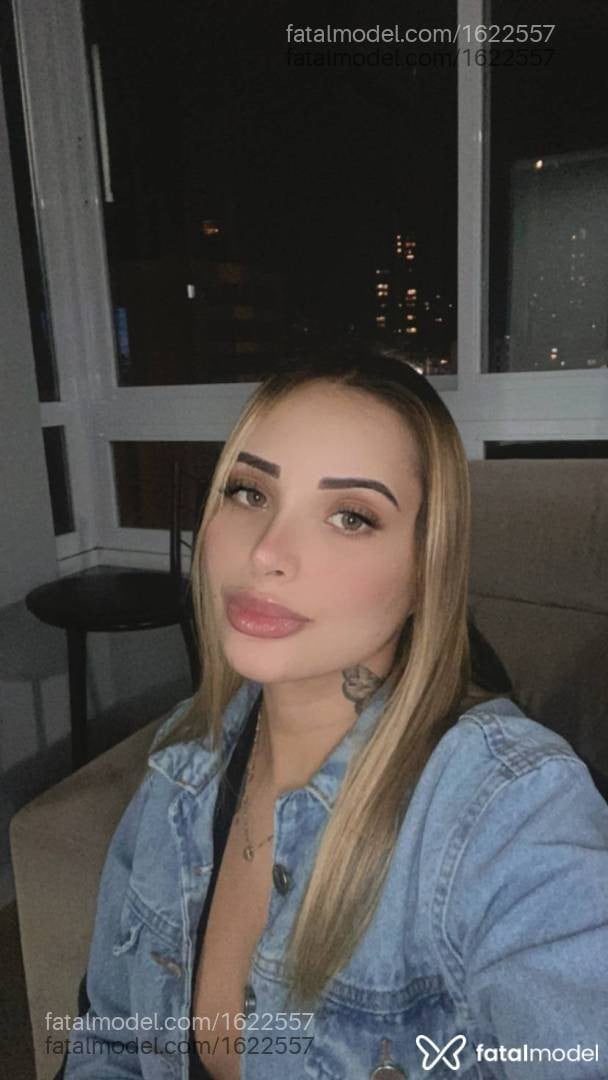 Acompanhante mulher loira (o) de olhos verdes em Uberlândia - Vívian Bueno